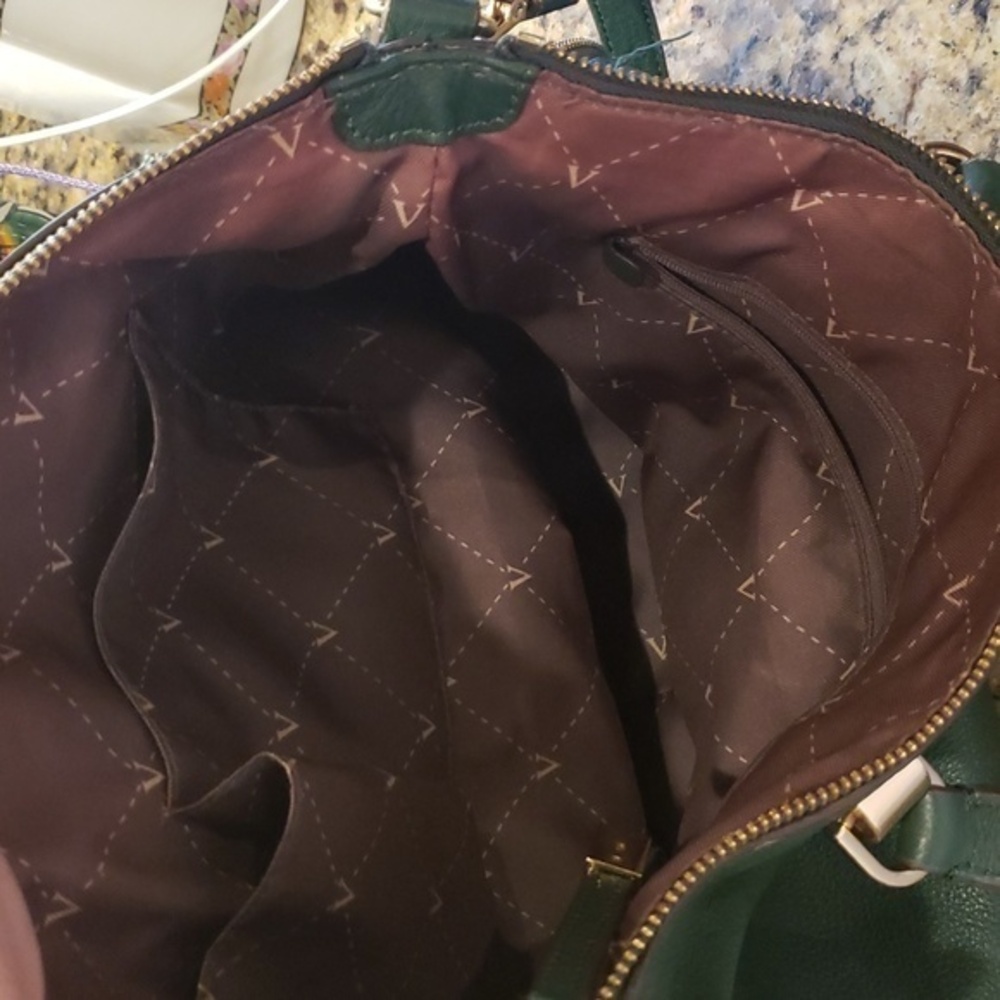 VINCE CAMUTO GREEN Leather Gold Zipper Trim Hardware‎ Purse Crossbody Strap - Picture 9 of 9